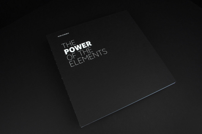 Steifbroschüre als offene Fadenheftung