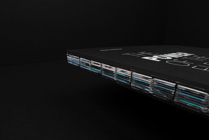 Rückenansicht offene Fadenheftung