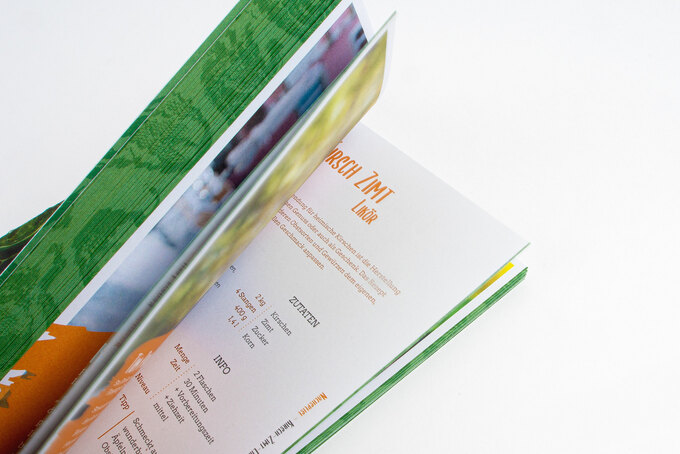 seitlicher Farbschnitt am Buch